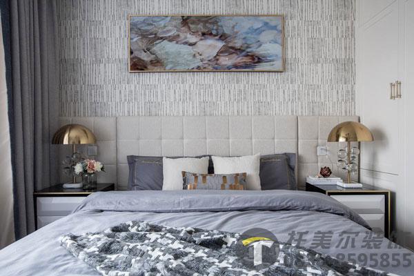 一樓潮濕怎么裝修防潮(客廳防潮裝修怎么做)